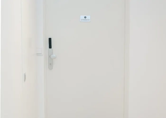 Cozy Corner Perfect For 4 To 6 Hip Area And Parking * Vienna