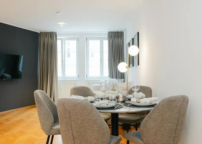 Cozy Corner Perfect For 4 To 6 Hip Area And Parking Apartment *